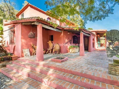 Villa independiente en venta en El Paraíso, Benahavís