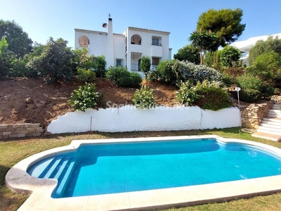 Villa independiente en venta en El Rosario-Ricmar, Marbella