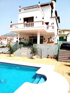 Villa independiente en venta en La Patera, Marbella