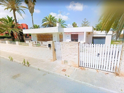 Villa independiente en venta en La Veleta, Torrevieja