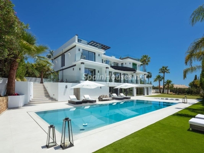 Villa independiente en venta en Nagüeles, Marbella