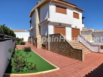 Villa independiente en venta en Torrevieja