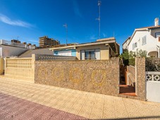 Casa chalet en venta de 165 m? en Avenida de la Mar Mediterr?nia 110, 46711 Miramar, Valencia