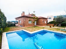 Casa Chalet en venta de 358 m? en Carrer de la Perdiu, 21, 08415 Bigues I Riells, Barcelona.