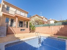 Casa-Chalet en Venta en Huetor Vega Granada