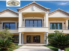 Casa / Chalet en venta en Marbella de 877 m2