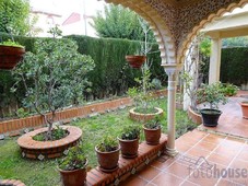 Casa-Chalet en Venta en Ogijares Granada