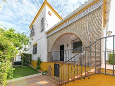 Casa en venta en Calle Leopoldo Panero 2, 41704 Dos Hermanas (Sevilla).