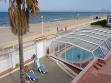 Chalet primera l?nea de playa de Daimuz