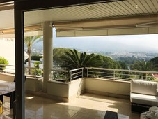 Exclusivo apartamento en Urbanizaci?n La Corniche, Nueva Andaluc?a, Marbella.
