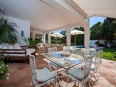Fabulosa villa en un oasis de tranquilidad en Guadalmina Baja, Marbella, M?laga