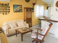 Maravilloso chalet en calle Patricia, Estepona 29688. M?laga