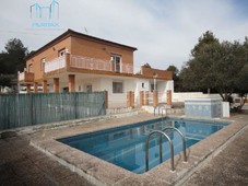 Preciosa Torre con parcela de 1.400 m2 / zona de piscina y barbacoa, Sant Lloren? Savall