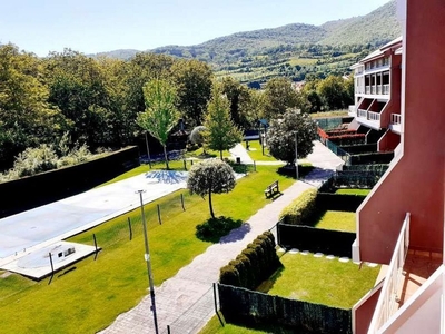 Dúplex en venta en Santurde de Rioja de 3 habitaciones con terraza y piscina
