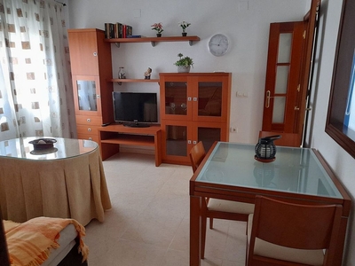 Alquiler de piso en Las Colonias - Cardeñas de 2 habitaciones con terraza y muebles