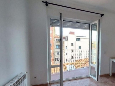 Alquiler de piso en Puerto Chico de 4 habitaciones con terraza y balcón