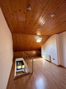 Ático en alquiler en Maracena de 2 habitaciones con terraza y garaje