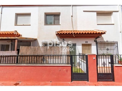 Casa adosada en venta en Área de Granada
