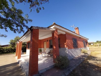 Casa con terreno en Cáceres