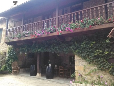 Casa con terreno en Corvera de Toranzo