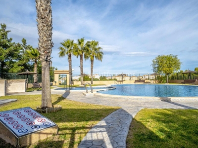 Chalet adosado en venta en Los Balcones - Los Altos del Edén, Torrevieja