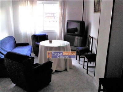 Piso en alquiler en Centro - Cáceres de 2 habitaciones con muebles