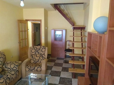 Piso en alquiler en Villacerrada - Centro de 3 habitaciones con muebles y aire acondicionado