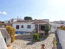 Casa-Chalet en Venta en Escala, L Girona