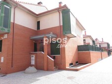 Casa adosada en venta en Calle de Javier Tomeo Estallo, 34