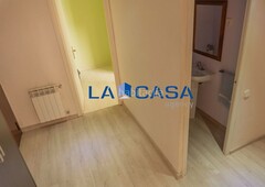 Piso con 3 habitaciones con calefacción en Badal Barcelona