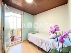 Piso en carrer de sant adrià 123 excelente oportunidad en la zona! en Barcelona