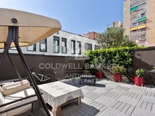 Piso dúplex de ensueño con terraza/jardín en finca seminueva con piscina y solárium en Barcelona
