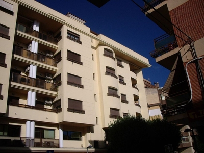 Alquiler de ático en Almansa de 2 habitaciones con terraza y muebles