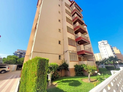 Alquiler de piso en calle Alcoi de 3 habitaciones con terraza y garaje