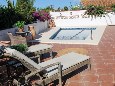 Casa independiente en venta en Costabella, Marbella