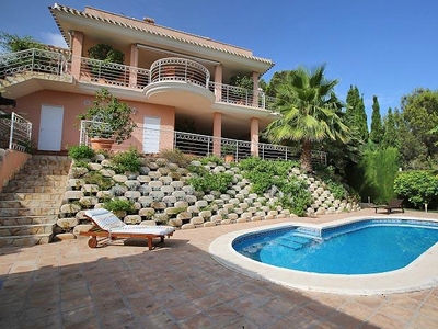 Chalet en venta en Campoamor, Orihuela