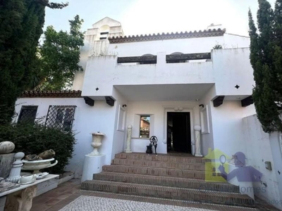 Chalet en venta en Sierra de Estepona-Avda de Andalucia, Estepona