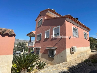 Finca en venta en Villajoyosa