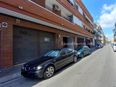 Local en venta en Badalona