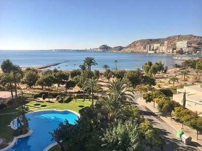 Piso en alquiler en Cabo de las Huertas de 3 habitaciones con terraza y piscina