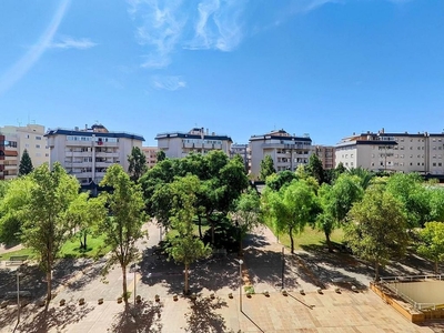 Piso en alquiler en S'Eixample - Can Misses de 3 habitaciones con terraza y garaje