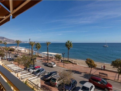 Venta Piso Fuengirola. Piso de cuatro habitaciones en maritimo de españa. Segunda planta con terraza