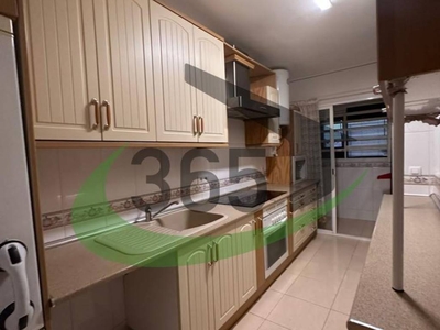 Venta Piso Getafe. Piso de dos habitaciones en Avenida Reyes Catolicos. Planta baja