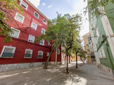 Venta Piso Granada. Piso de tres habitaciones en Calle RIO GUADALFEO. Buen estado primera planta