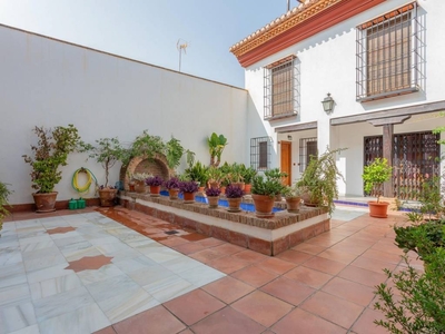 Venta Piso La Zubia. Piso de dos habitaciones en Garcia Lorca. Primera planta con balcón