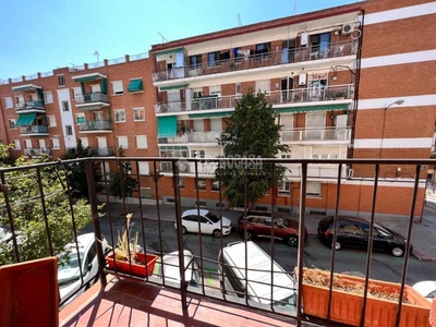 Venta Piso Madrid. Piso de dos habitaciones en Paseo de los Jesuitas. A reformar entreplanta con terraza