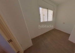 Piso con 2 habitaciones con aire acondicionado en Sabadell