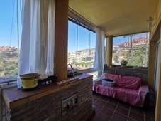 Piso en avenida de la florida 8 piso con 2 habitaciones amueblado con ascensor, parking, calefacción, aire acondicionado y vistas al mar en Marbella