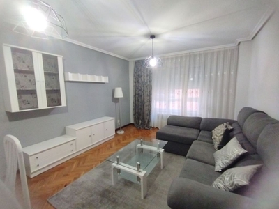 Alquiler de piso en Centro - Palencia de 1 habitación con garaje y muebles