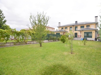 Bungalow en Carbajosa de la Sagrada